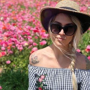 Meet your Posher, Annie